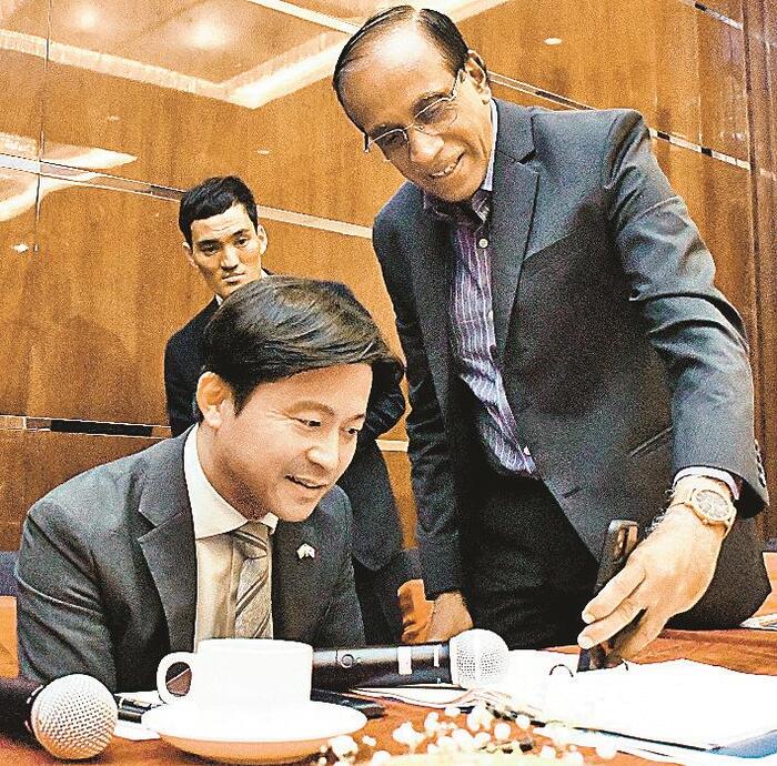 スマートフォンによるビデオ会議